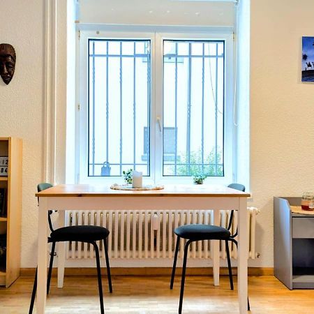 Apartament Urban Retreat - Cozy Studio With Private Patio Zurych Zewnętrze zdjęcie